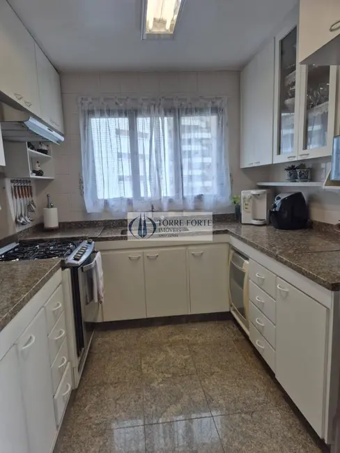 Apartamento com 4 quartos à venda, 184m2 em Vila Suzana, São Paulo - SP - imagem 8 Foto 8 de Apartamento com 4 quartos à venda, 184m2 em Vila Suzana, São Paulo - SP