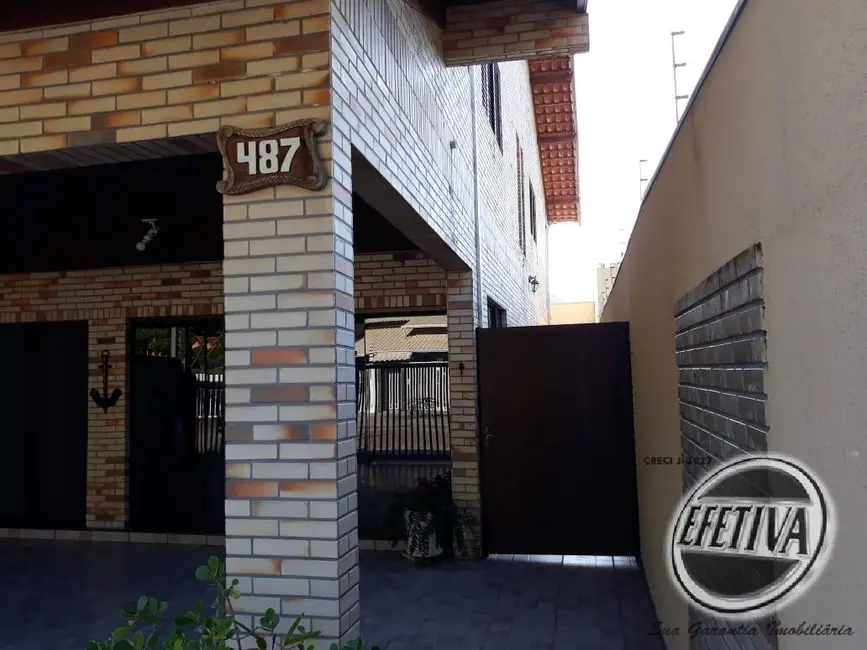 Foto 6 de Casa com 4 quartos à venda, 248m2 em Centro, Guaratuba - PR