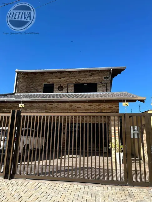 Foto 3 de Casa com 4 quartos à venda, 248m2 em Centro, Guaratuba - PR