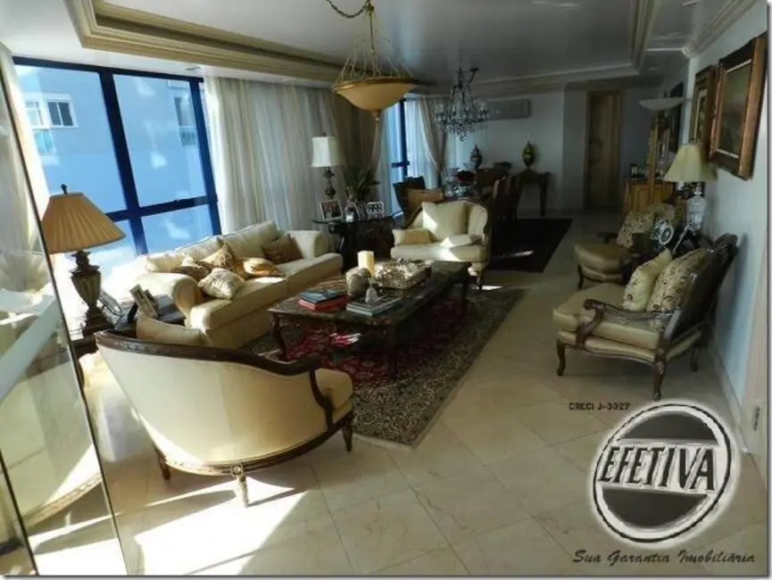 Cobertura com 4 quartos à venda, 578m2 em Centro, Balneario Camboriu - SC - imagem 4 Foto 4 de Cobertura com 4 quartos à venda, 578m2 em Centro, Balneario Camboriu - SC
