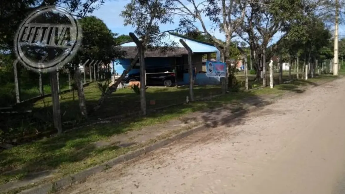 Foto 3 de Casa com 3 quartos à venda, 200m2 em Guaratuba - PR