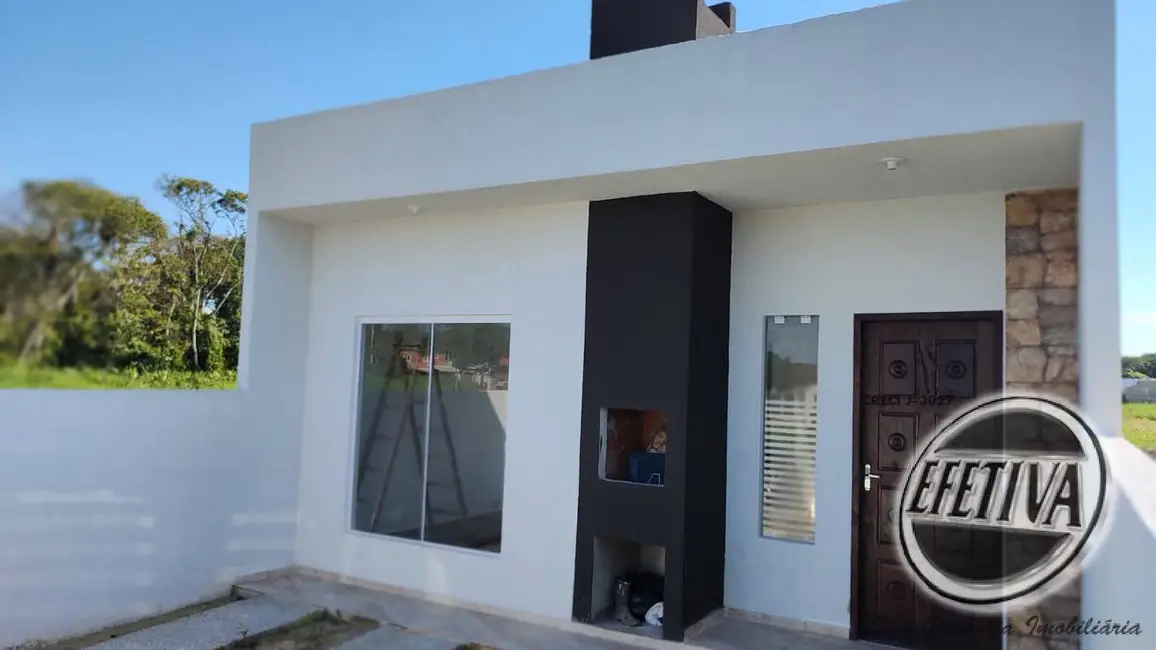 Foto 1 de Casa com 2 quartos à venda, 50m2 em Guaratuba - PR