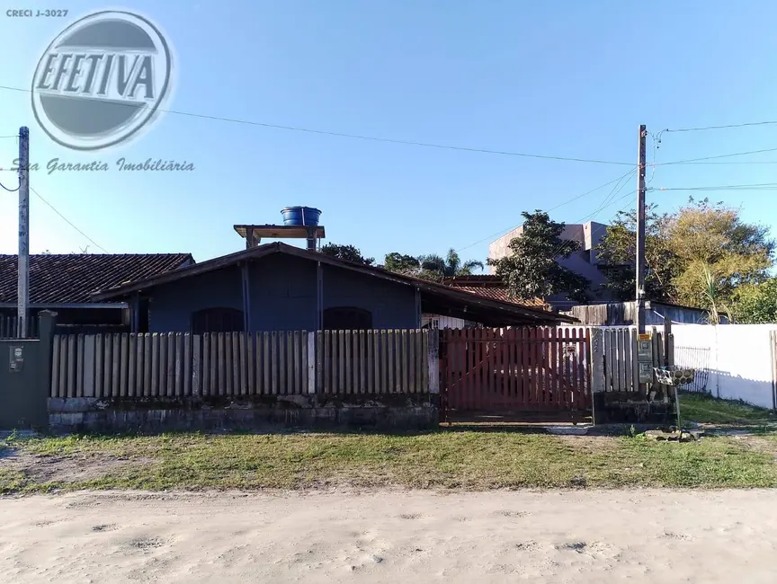 Foto 3 de Casa com 4 quartos à venda, 120m2 em Matinhos - PR