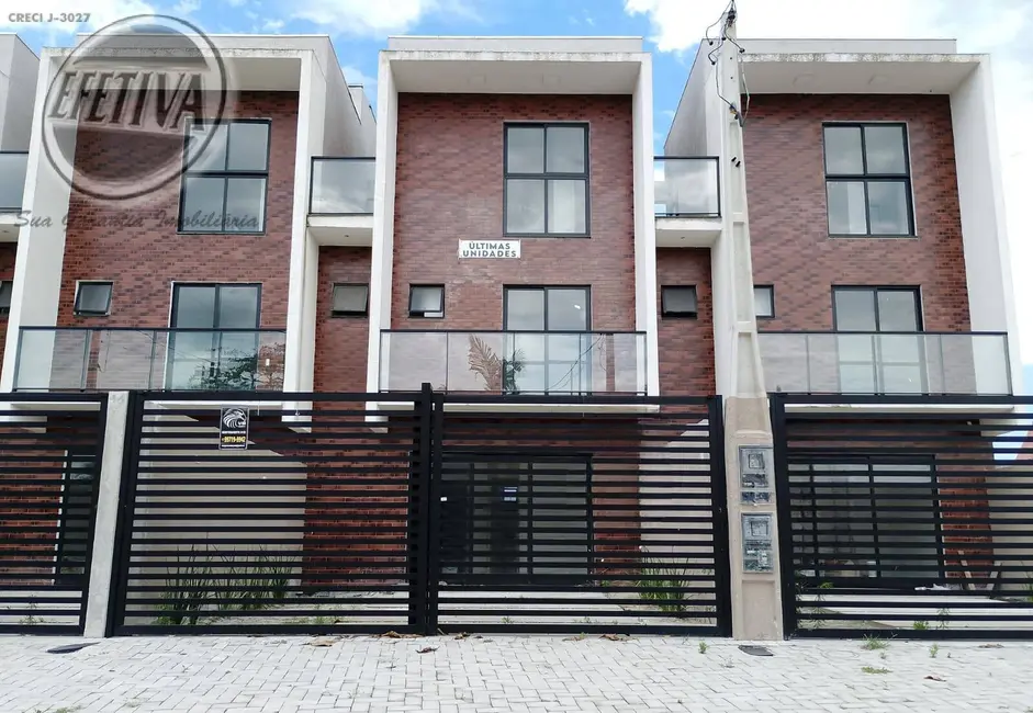 Foto 1 de Casa com 3 quartos à venda, 120m2 em Matinhos - PR