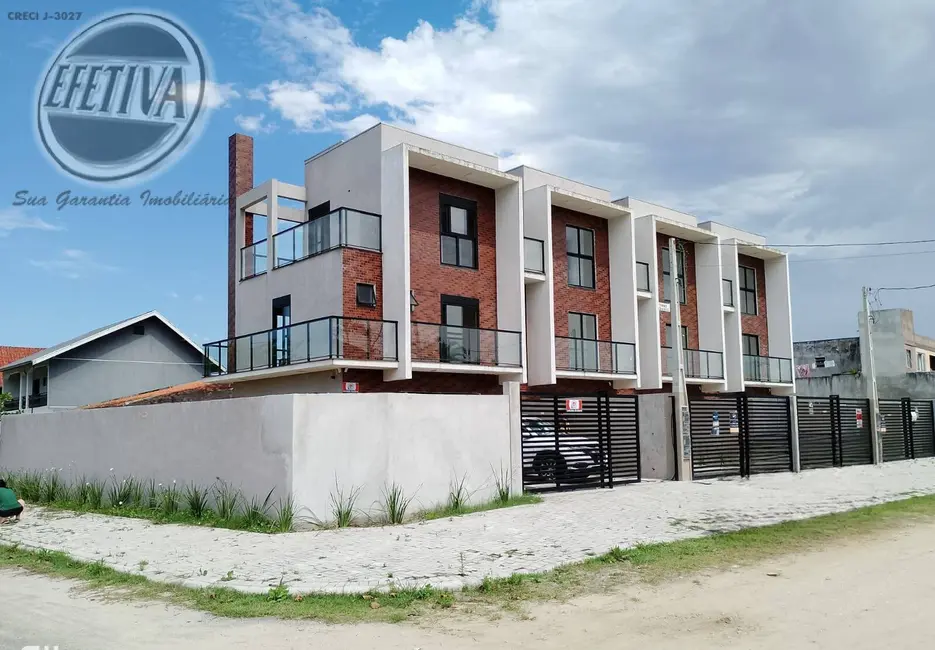 Foto 2 de Casa com 3 quartos à venda, 120m2 em Matinhos - PR