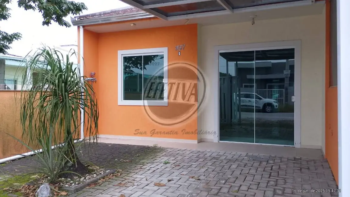 Foto 2 de Casa com 2 quartos à venda, 48m2 em Matinhos - PR