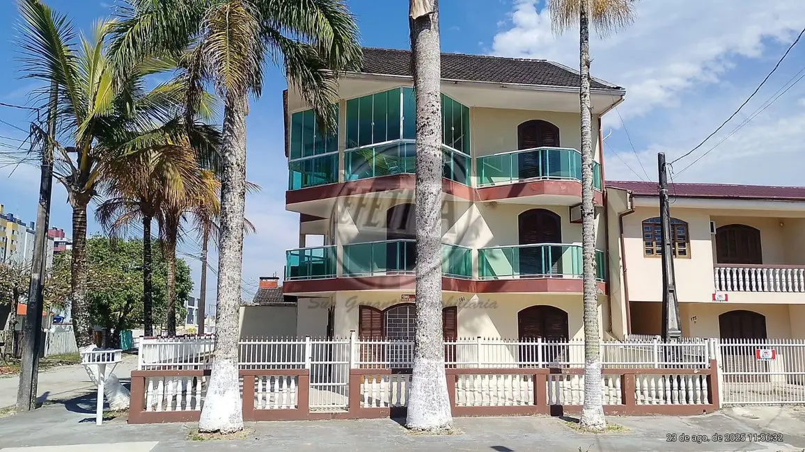 Foto 4 de Casa com 4 quartos à venda, 350m2 em Matinhos - PR