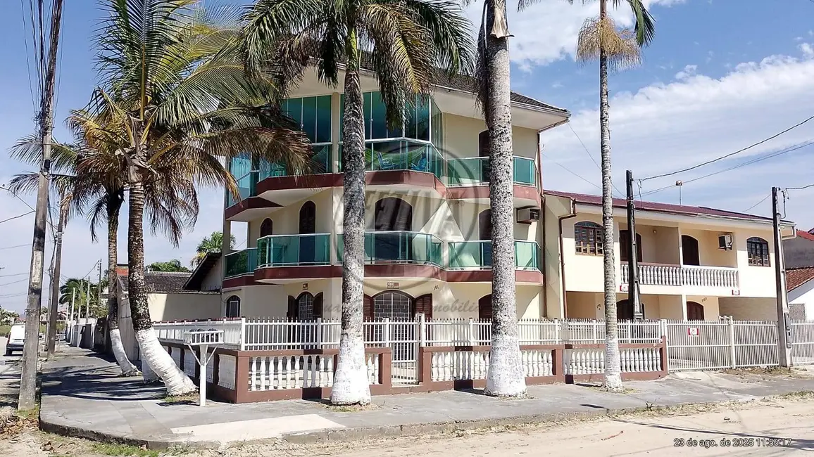 Foto 2 de Casa com 4 quartos à venda, 350m2 em Matinhos - PR