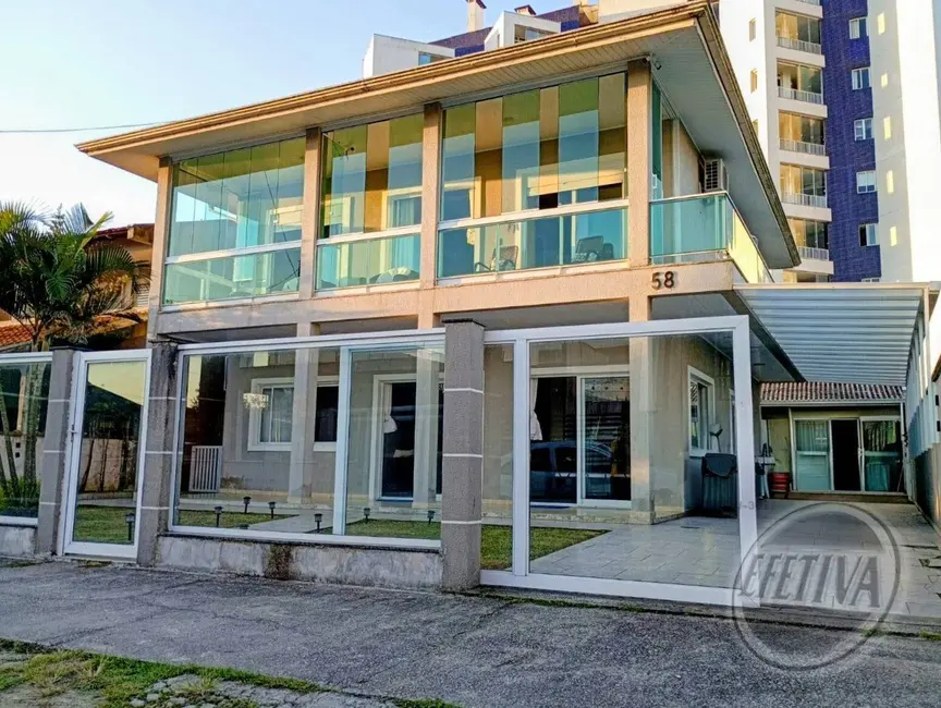 Foto 1 de Casa com 4 quartos à venda, 273m2 em Matinhos - PR
