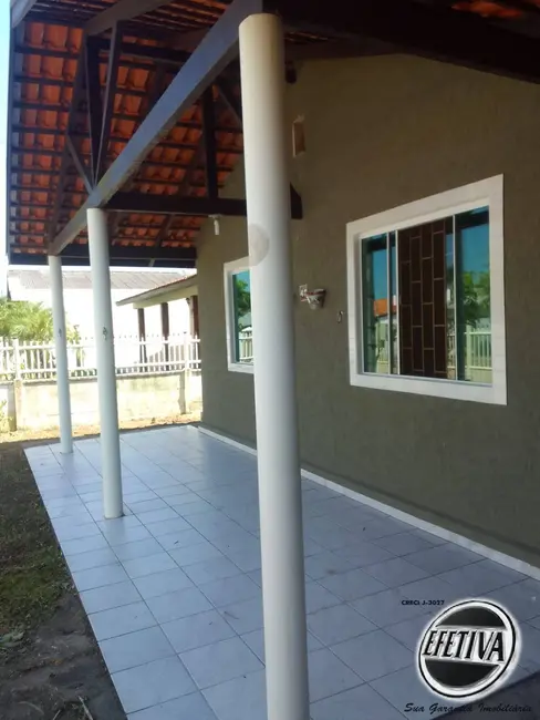 Casa com 3 quartos à venda, 120m2 em Matinhos - PR - imagem 5 Foto 5 de Casa com 3 quartos à venda, 120m2 em Matinhos - PR