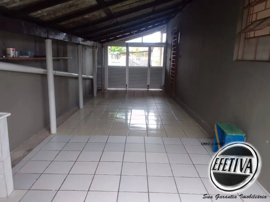 Casa com 3 quartos à venda, 120m2 em Matinhos - PR - imagem 8 Foto 8 de Casa com 3 quartos à venda, 120m2 em Matinhos - PR