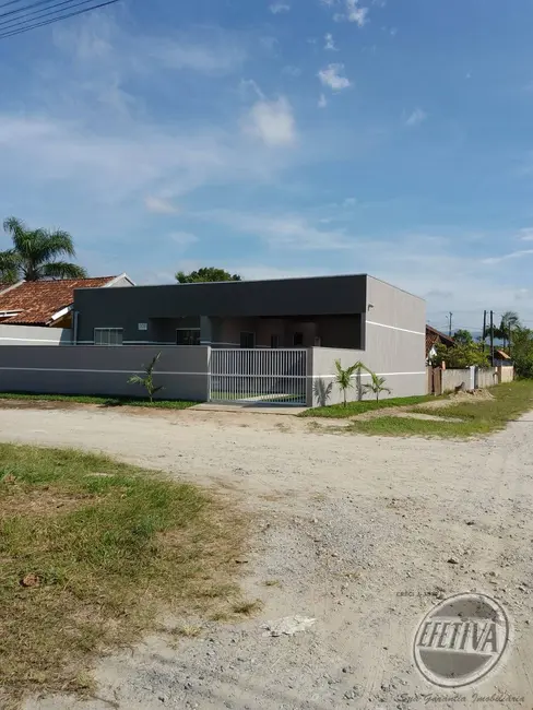 Foto 3 de Casa com 2 quartos à venda, 60m2 em Matinhos - PR