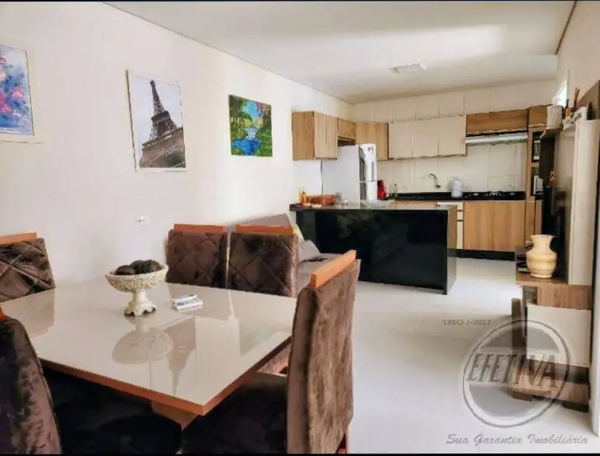 Casa com 4 quartos à venda, 212m2 em Guaratuba - PR - imagem 5 Foto 5 de Casa com 4 quartos à venda, 212m2 em Guaratuba - PR