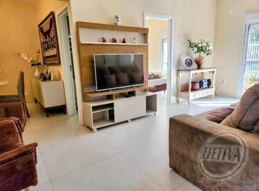 Casa com 4 quartos à venda, 212m2 em Guaratuba - PR - imagem 3 Foto 3 de Casa com 4 quartos à venda, 212m2 em Guaratuba - PR