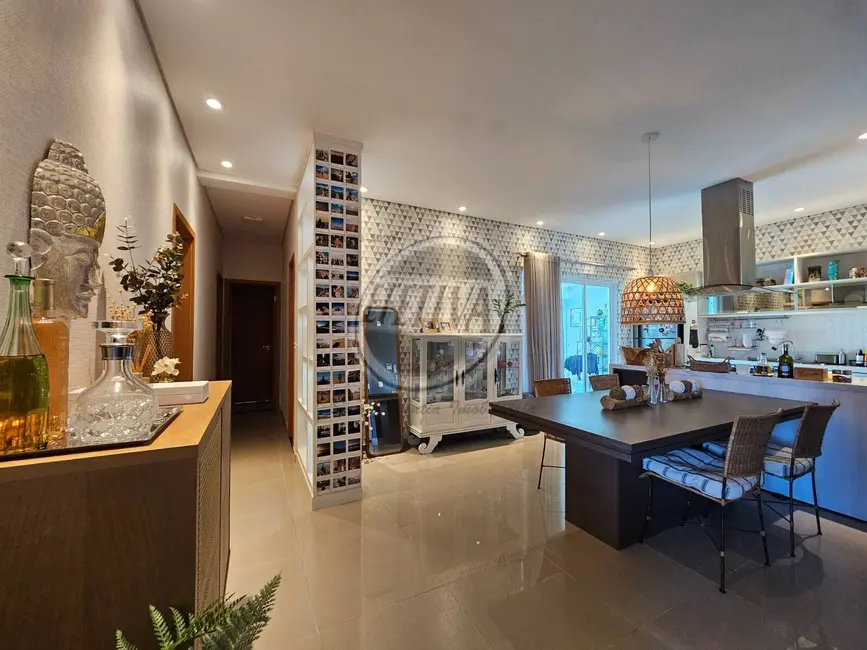 Apartamento com 3 quartos à venda, 197m2 em Matinhos - PR - imagem 5 Foto 5 de Apartamento com 3 quartos à venda, 197m2 em Matinhos - PR