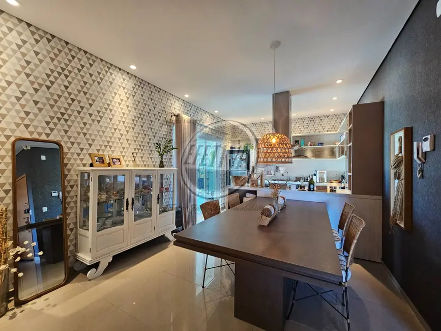 Apartamento com 3 quartos à venda, 197m2 em Matinhos - PR - imagem 6 Foto 6 de Apartamento com 3 quartos à venda, 197m2 em Matinhos - PR