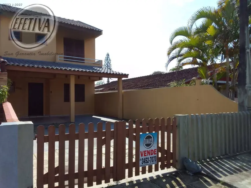 Foto 2 de Casa com 3 quartos à venda, 129m2 em Matinhos - PR