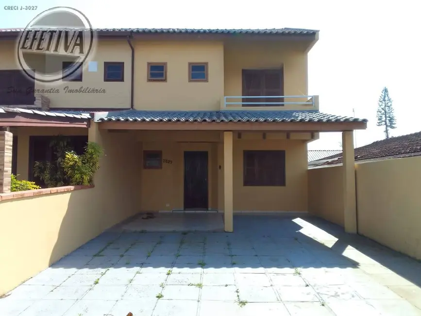 Foto 1 de Casa com 3 quartos à venda, 129m2 em Matinhos - PR