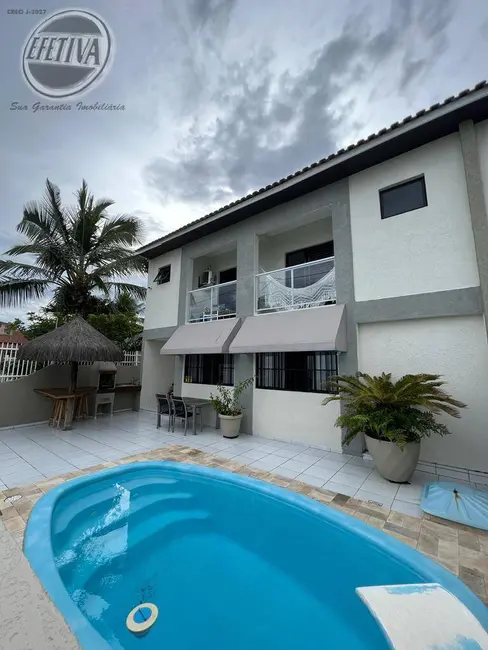 Foto 1 de Casa com 5 quartos à venda, 259m2 em Matinhos - PR