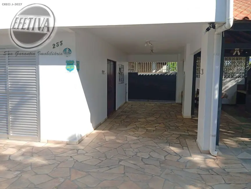 Foto 3 de Casa com 5 quartos à venda, 190m2 em Centro, Guaratuba - PR