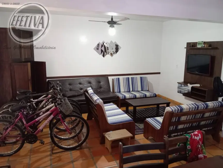 Foto 8 de Casa com 5 quartos à venda, 190m2 em Centro, Guaratuba - PR