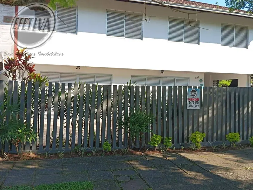 Foto 1 de Casa com 5 quartos à venda, 190m2 em Centro, Guaratuba - PR