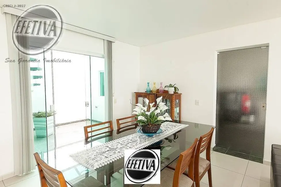 Casa com 4 quartos à venda, 433m2 em Matinhos - PR - imagem 8 Foto 8 de Casa com 4 quartos à venda, 433m2 em Matinhos - PR