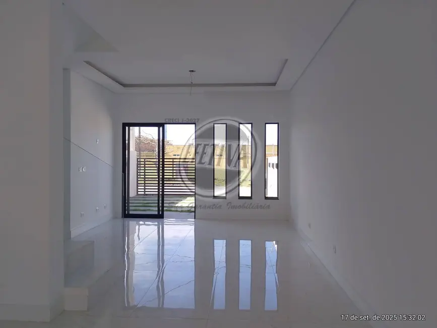 Casa com 3 quartos à venda, 260m2 em Matinhos - PR - imagem 6 Foto 6 de Casa com 3 quartos à venda, 260m2 em Matinhos - PR