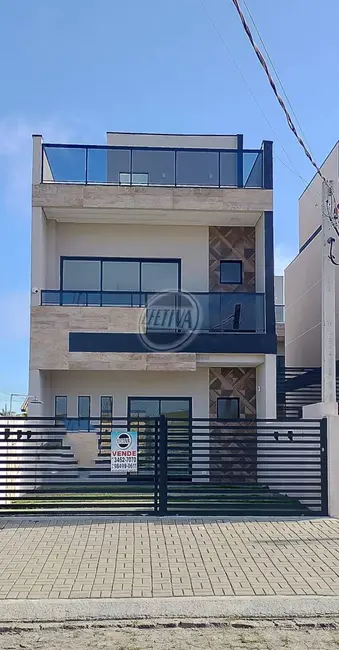 Casa com 3 quartos à venda, 260m2 em Matinhos - PR - imagem 2 Foto 2 de Casa com 3 quartos à venda, 260m2 em Matinhos - PR