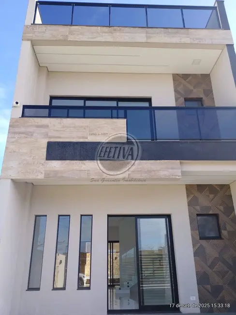 Casa com 3 quartos à venda, 260m2 em Matinhos - PR - imagem 3 Foto 3 de Casa com 3 quartos à venda, 260m2 em Matinhos - PR