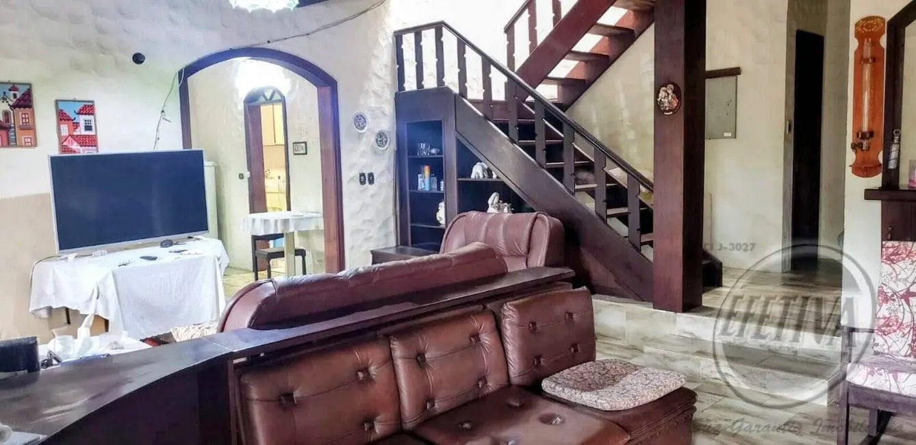 Foto 4 de Casa com 5 quartos à venda, 420m2 em Centro, Guaratuba - PR