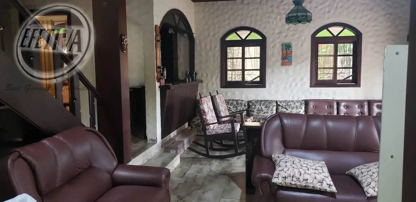 Foto 6 de Casa com 5 quartos à venda, 420m2 em Centro, Guaratuba - PR