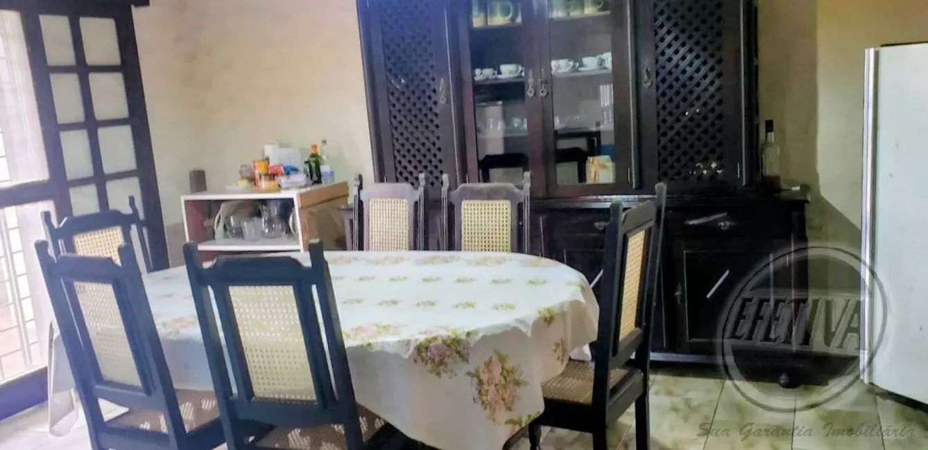 Foto 6 de Casa com 5 quartos à venda, 420m2 em Centro, Guaratuba - PR