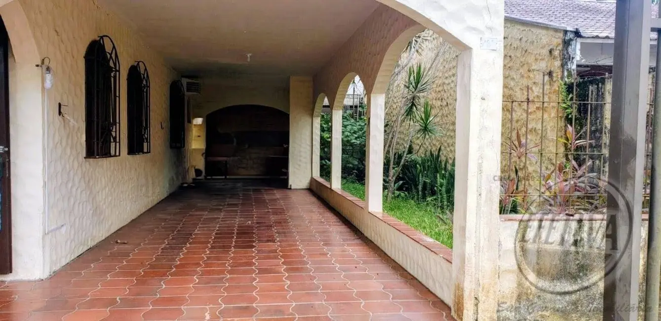 Foto 2 de Casa com 5 quartos à venda, 420m2 em Centro, Guaratuba - PR