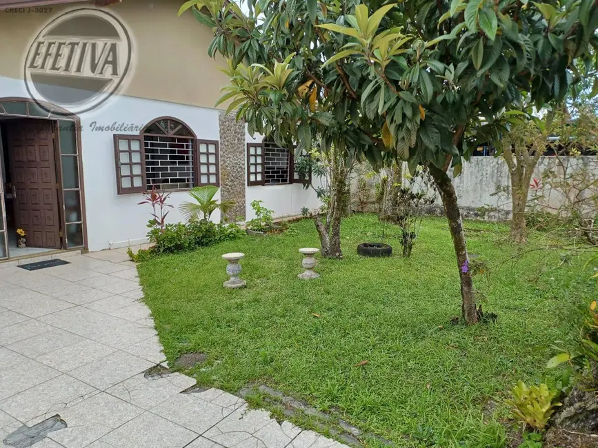 Foto 1 de Casa com 4 quartos à venda, 147m2 em Guaratuba - PR