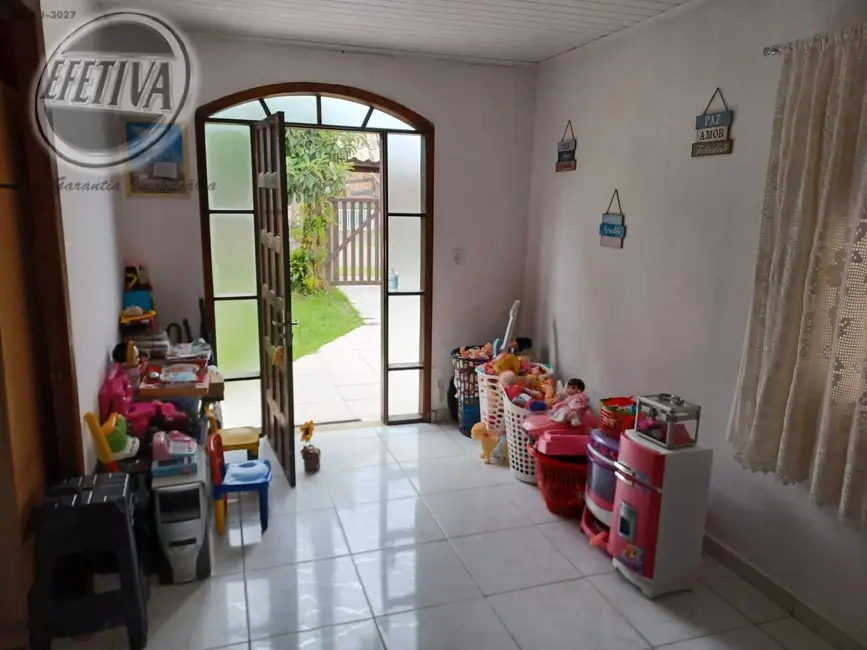 Foto 3 de Casa com 4 quartos à venda, 147m2 em Guaratuba - PR