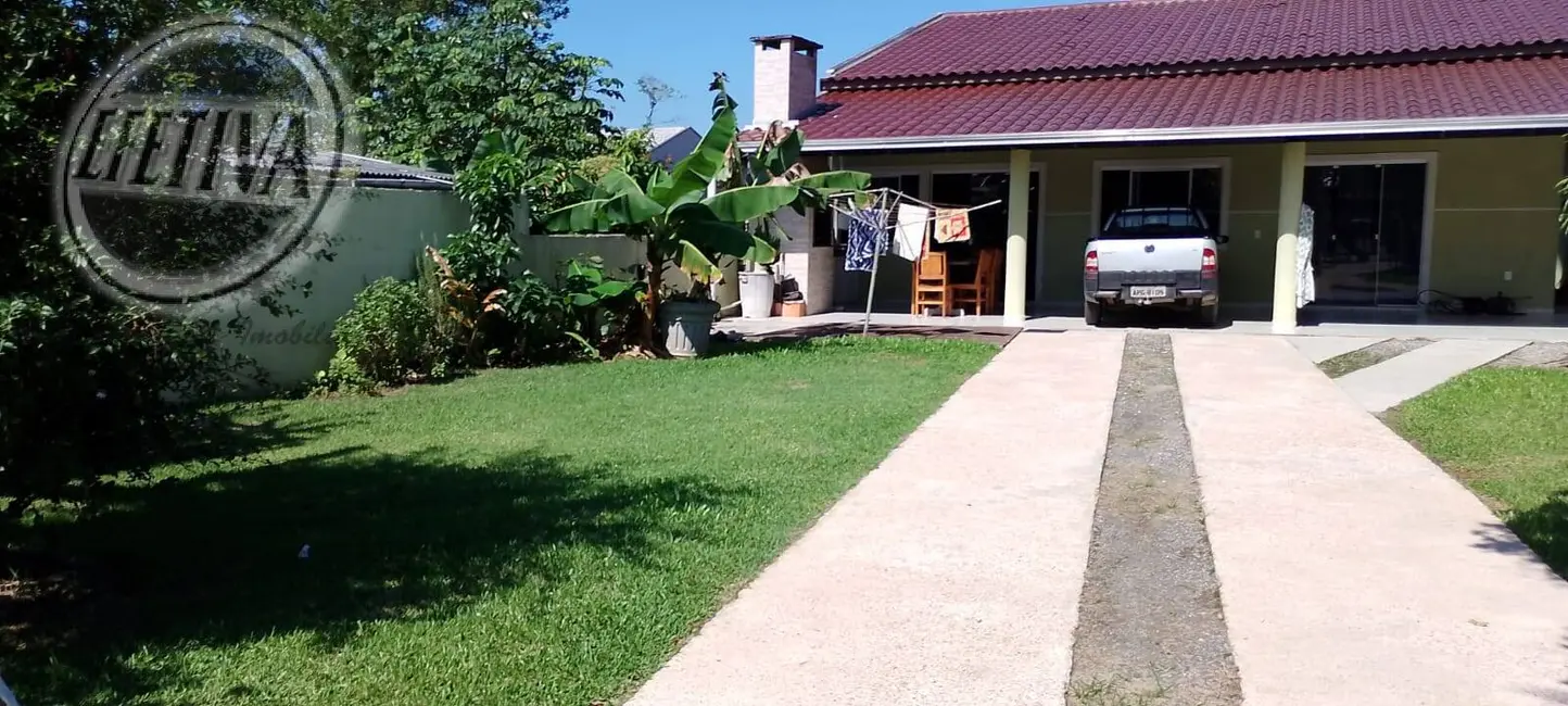 Foto 2 de Casa com 3 quartos à venda, 165m2 em Nereidas, Guaratuba - PR