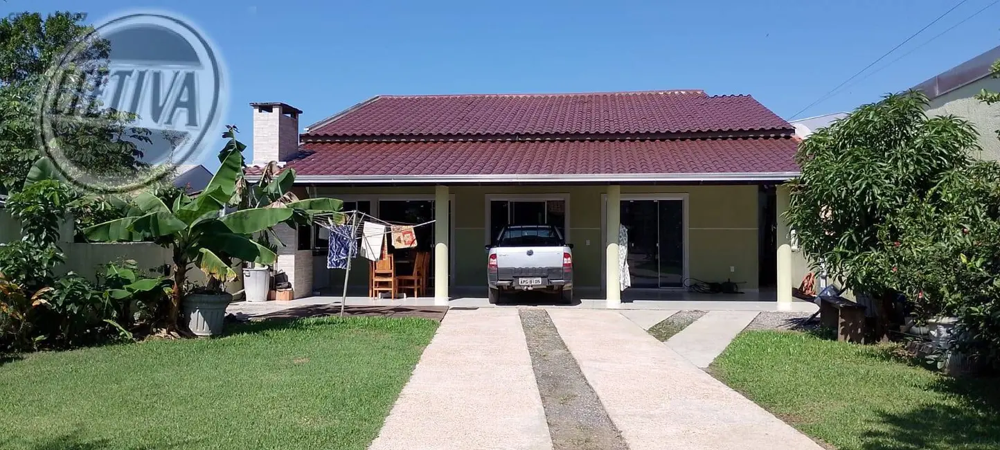 Foto 1 de Casa com 3 quartos à venda, 165m2 em Nereidas, Guaratuba - PR