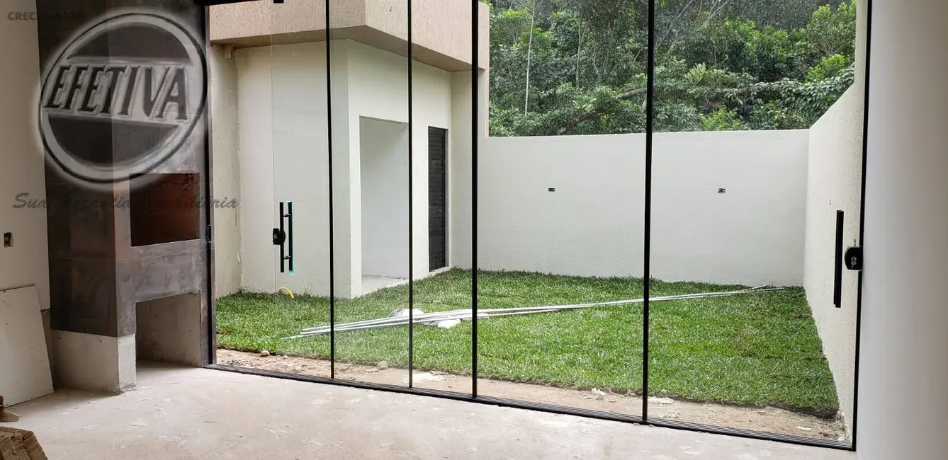 Foto 8 de Casa com 3 quartos à venda, 110m2 em Guaratuba - PR