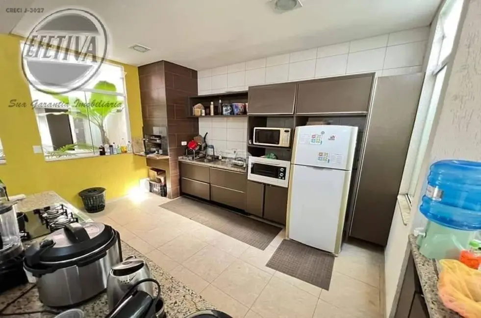 Foto 4 de Casa com 4 quartos à venda, 300m2 em Centro, Guaratuba - PR