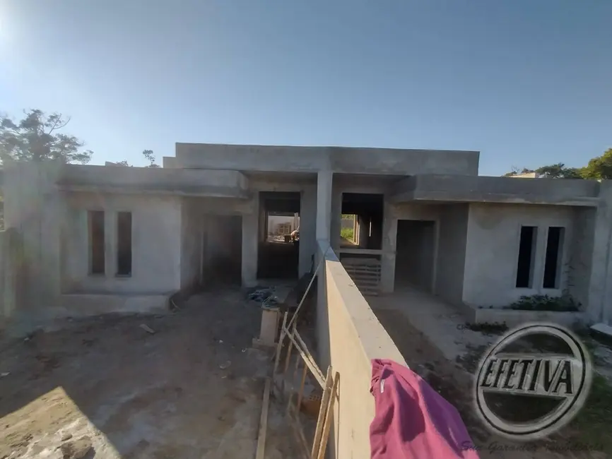 Foto 4 de Casa com 3 quartos à venda, 102m2 em Guaratuba - PR