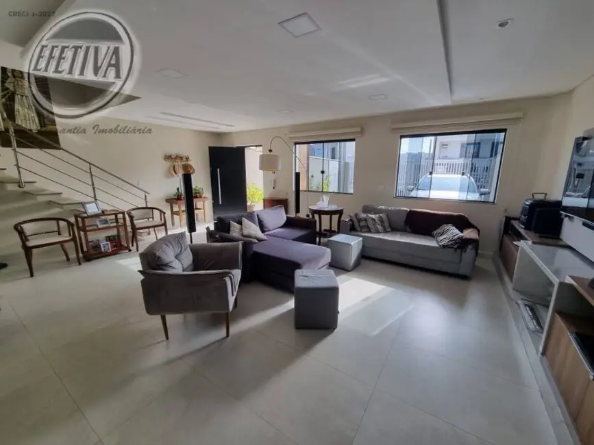 Foto 5 de Casa com 4 quartos à venda, 164m2 em Guaratuba - PR