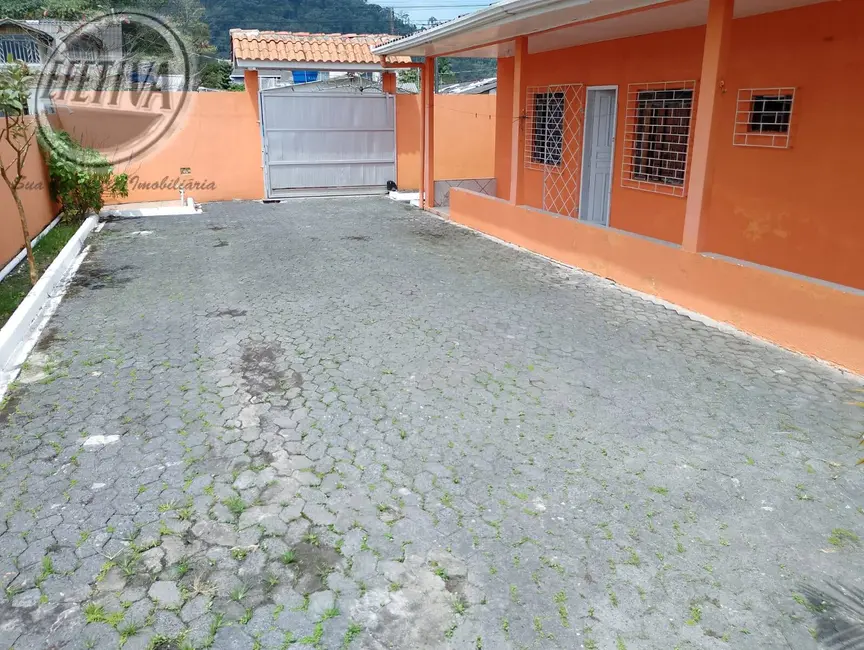 Foto 4 de Casa com 6 quartos à venda, 210m2 em Matinhos - PR