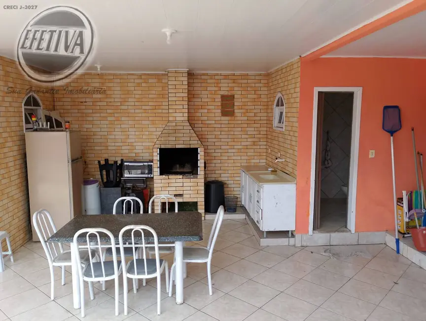 Foto 6 de Casa com 6 quartos à venda, 210m2 em Matinhos - PR