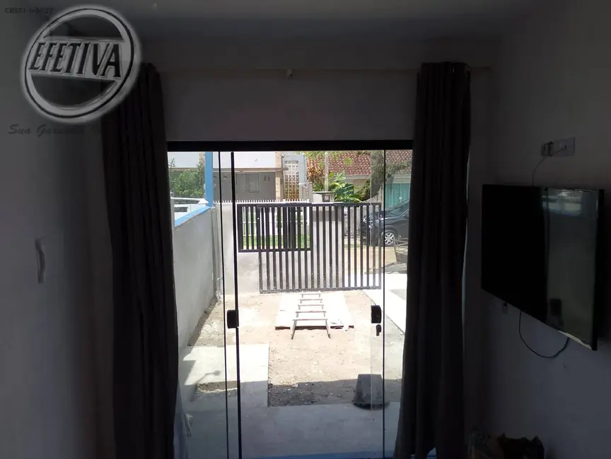 Foto 4 de Casa com 2 quartos à venda, 58m2 em Matinhos - PR