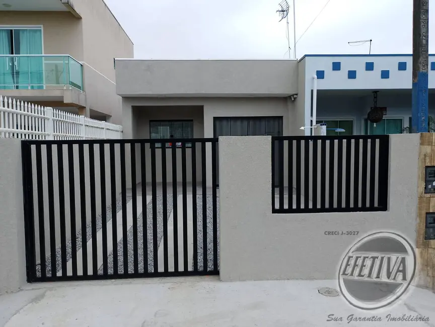 Foto 2 de Casa com 2 quartos à venda, 58m2 em Matinhos - PR