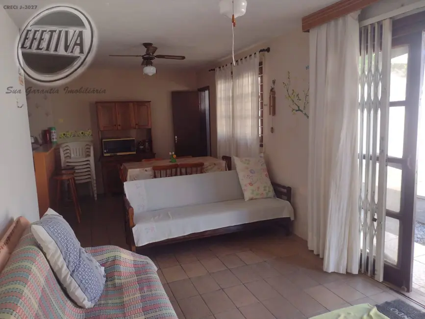 Foto 7 de Casa com 2 quartos à venda, 89m2 em Centro, Guaratuba - PR