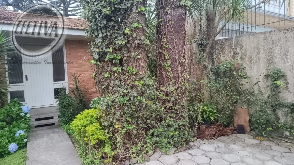 Casa com 3 quartos à venda, 310m2 em Jardim Social, Curitiba - PR - imagem 5 Foto 5 de Casa com 3 quartos à venda, 310m2 em Jardim Social, Curitiba - PR