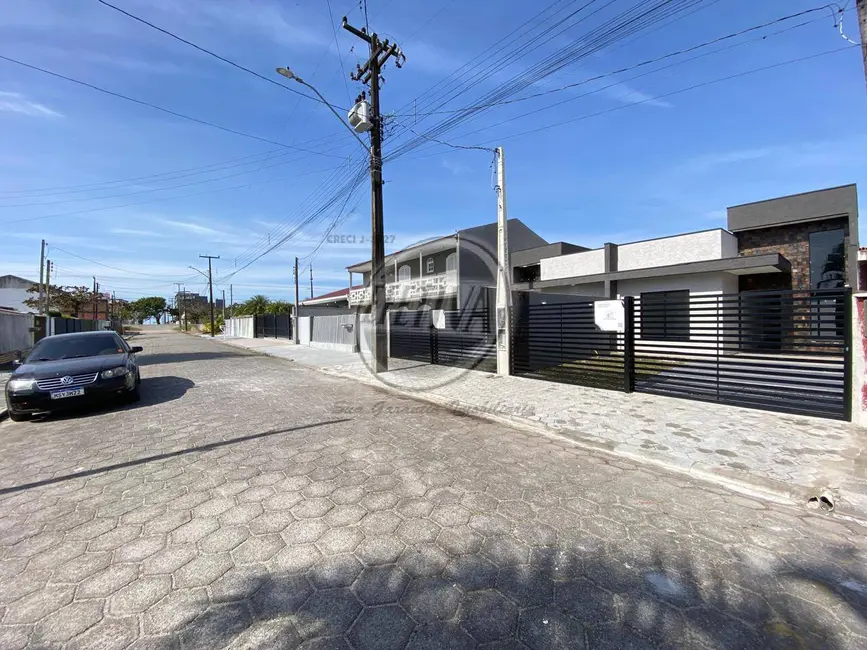 Foto 4 de Casa com 3 quartos à venda, 75m2 em Matinhos - PR