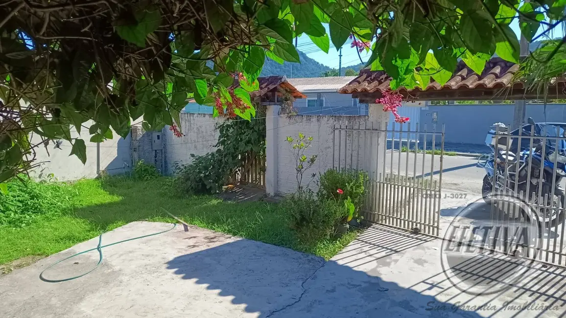 Foto 5 de Casa com 5 quartos à venda, 252m2 em Matinhos - PR